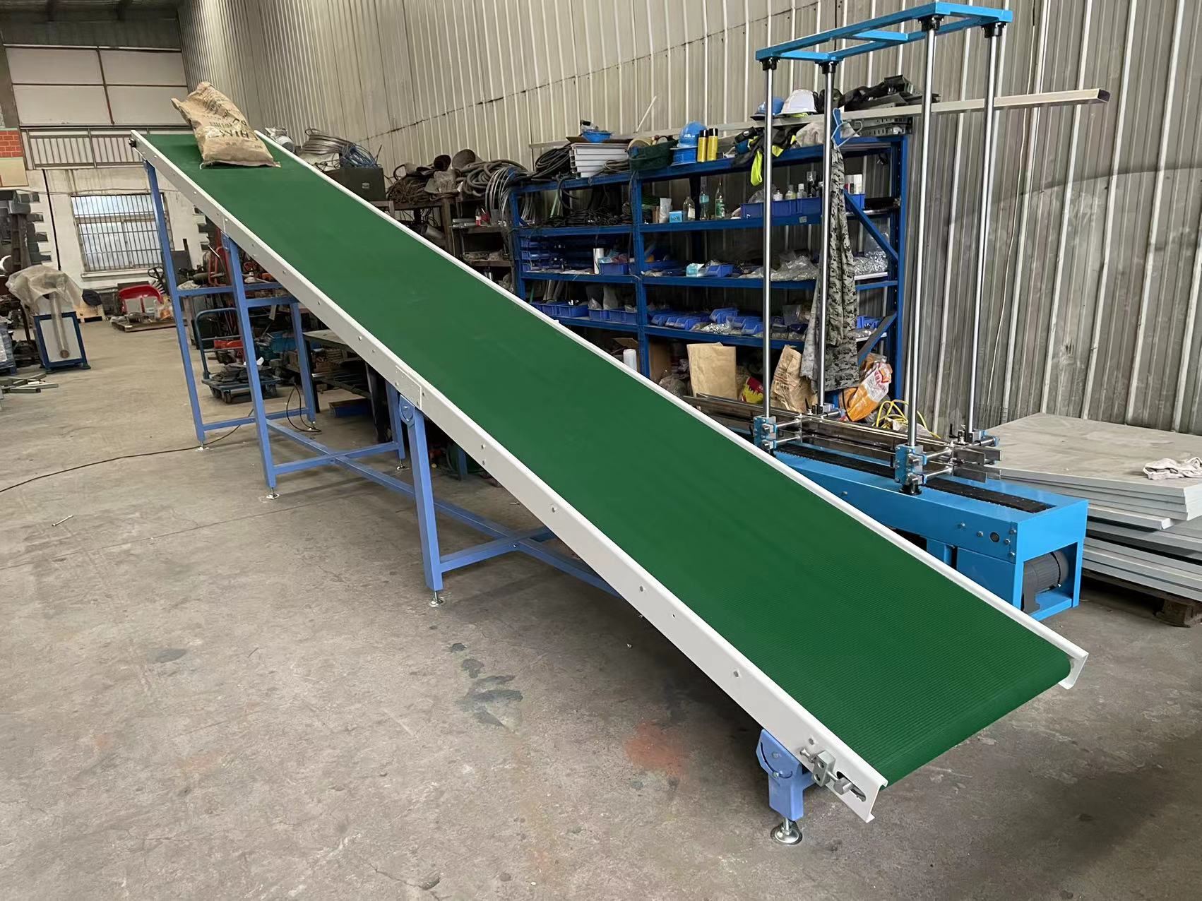 皮帶輸送機(jī)