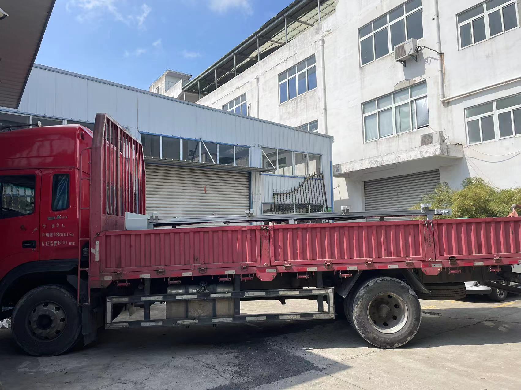 1臺皮帶輸送機發(fā)往蕪湖汽車廠