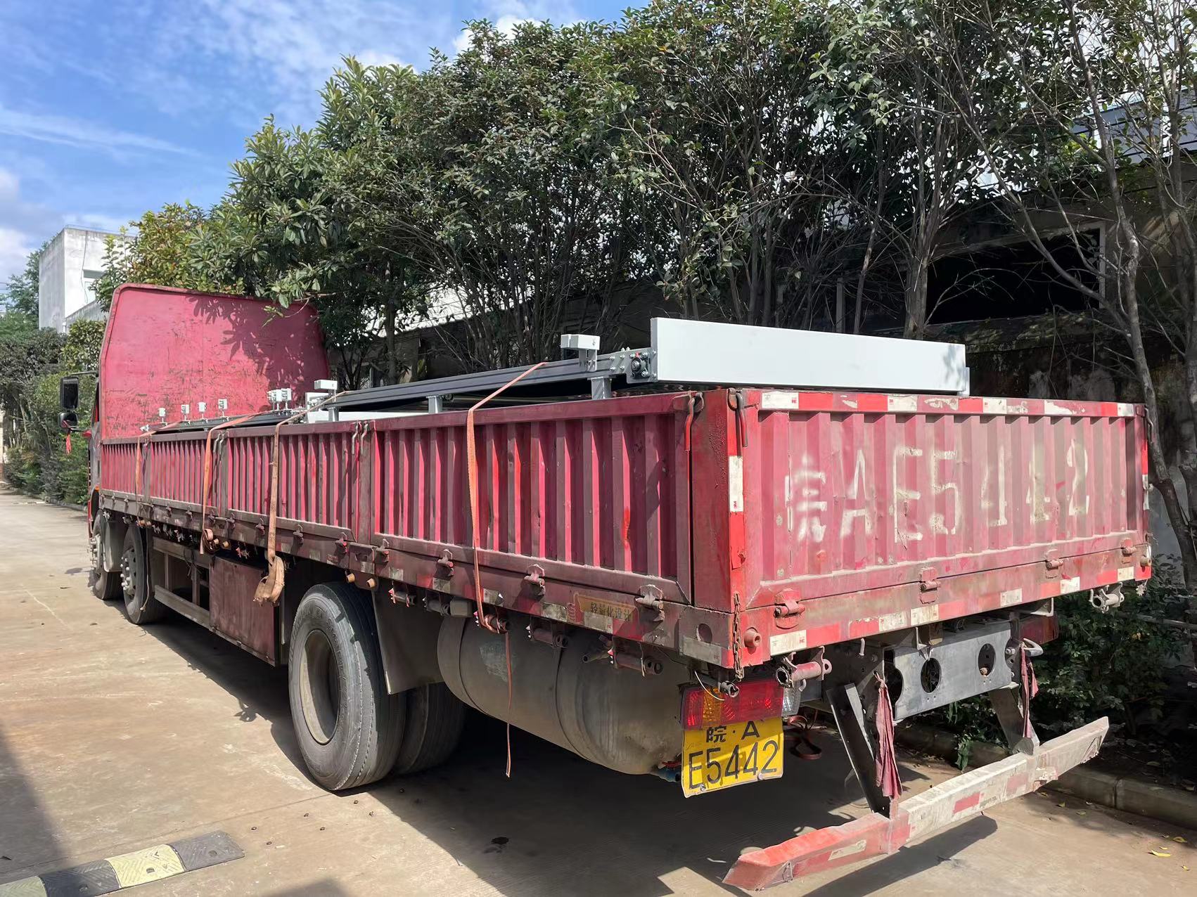 2臺皮帶輸送機發(fā)往合肥汽車廠